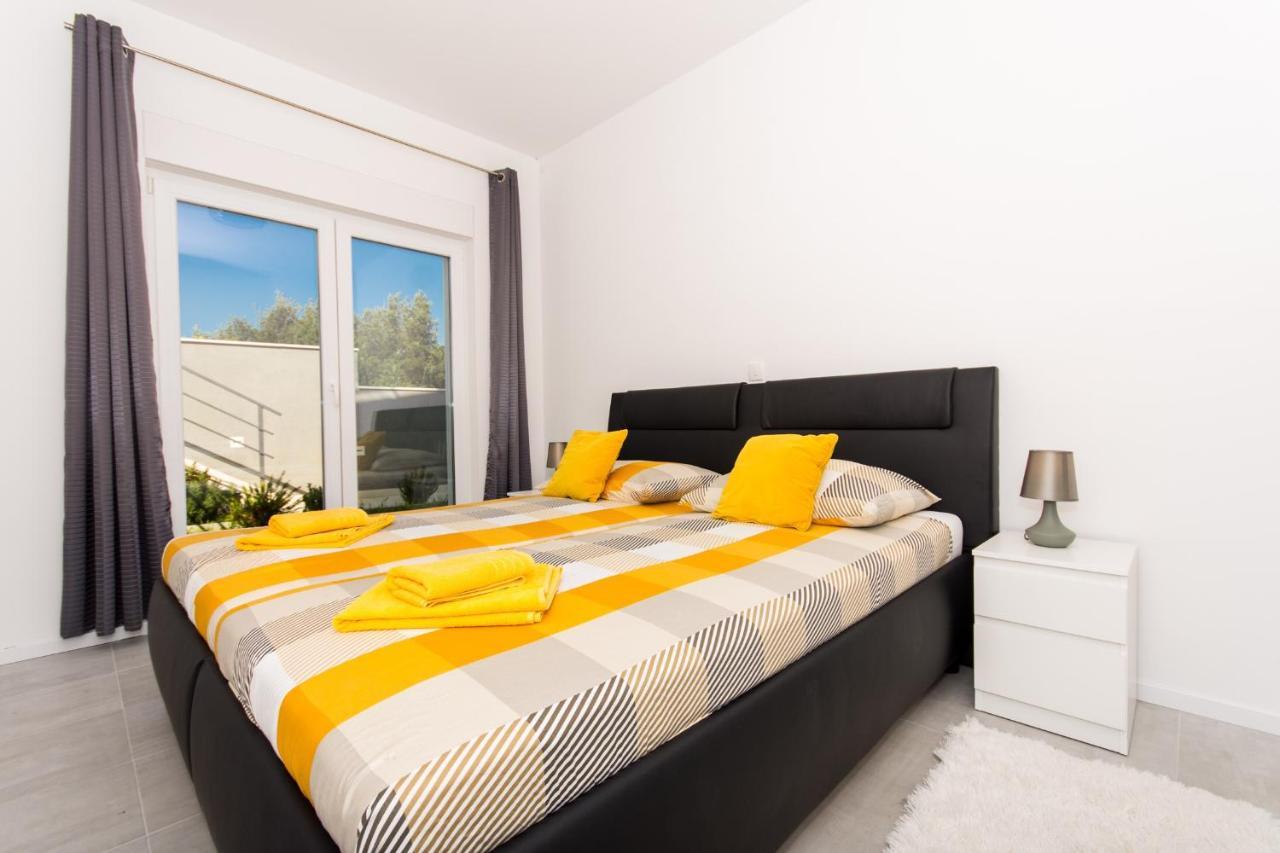 Apartment Julia Trogir Extérieur photo